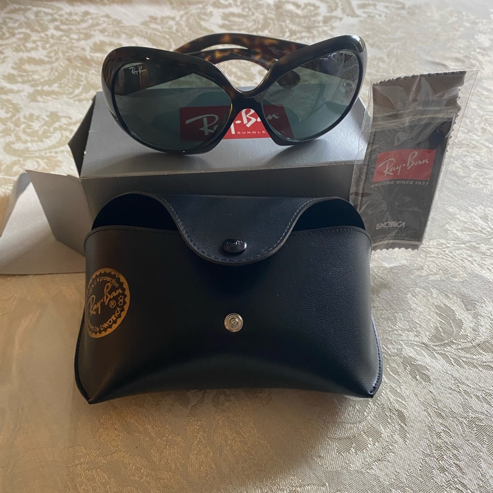 Ray Ban “Jackie O” II sunglasses